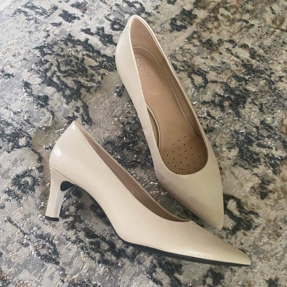 Geox Bibianna Size 8.5 - Picture 1 of 4